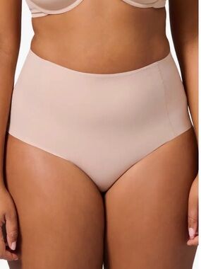 Simone Perele story control briefs